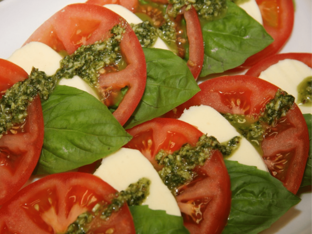 Cool Caprese Salad - Tomato Mozzarella Basil Pesto